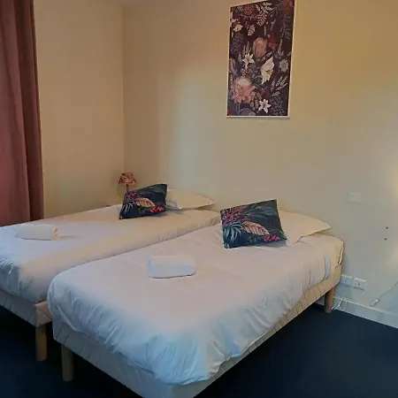 Hotel O'ptit 2*